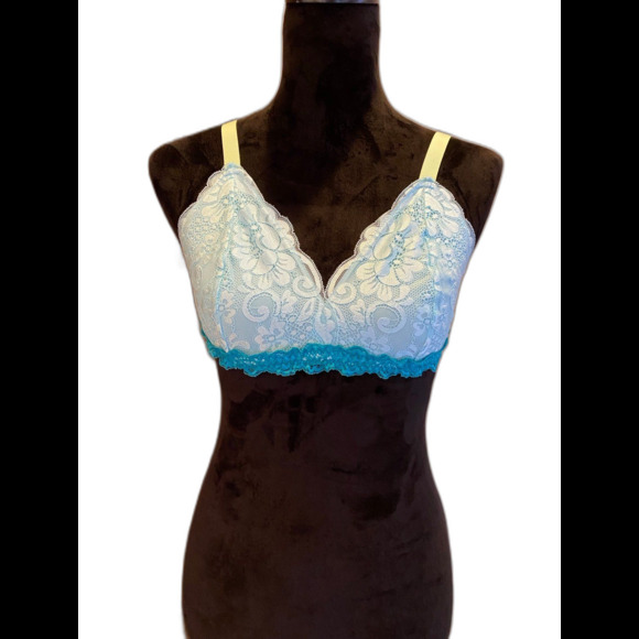 Women’s Bra Turquoise Lacy Sexy Bra Size ? Medium No Tags Lingerie Negligee - Picture 1 of 12